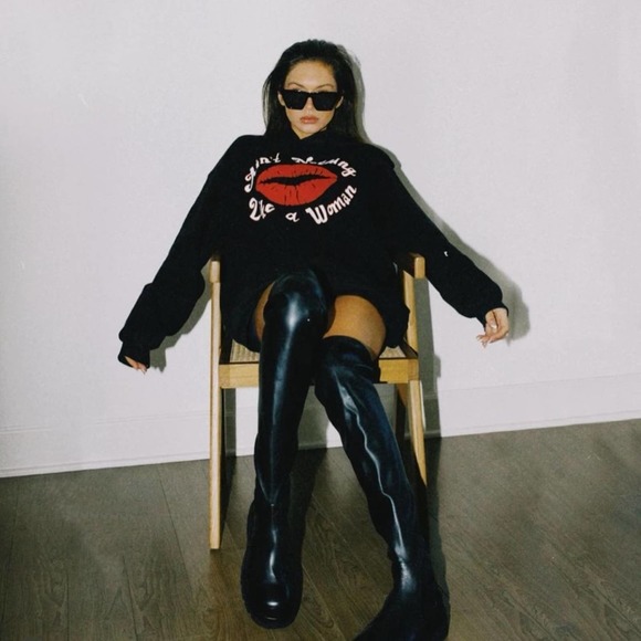 simple gospel aint nothing like a woman black red lips sweater size small - Picture 3 of 7